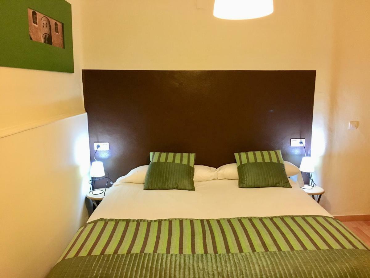 Apartamentos Caces エクステリア 写真